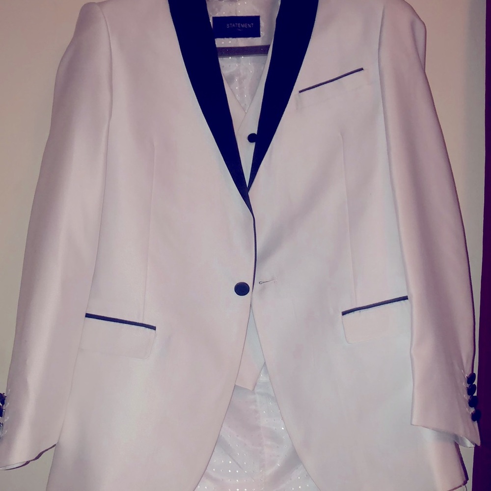 Statement Italy black and white blazer and vest